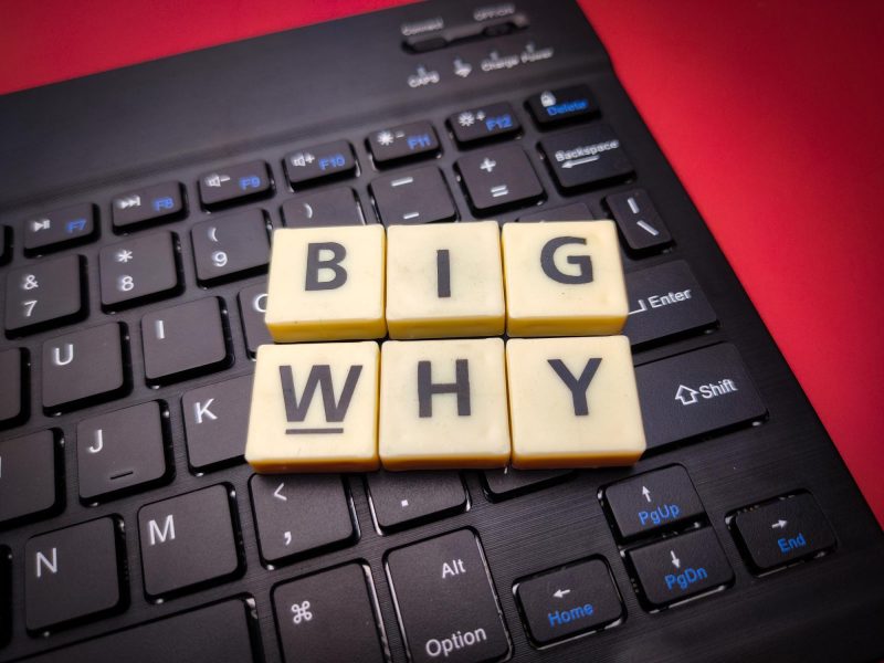 keyboard-toys-word-with-word-big-why-business-concept_406607-5841