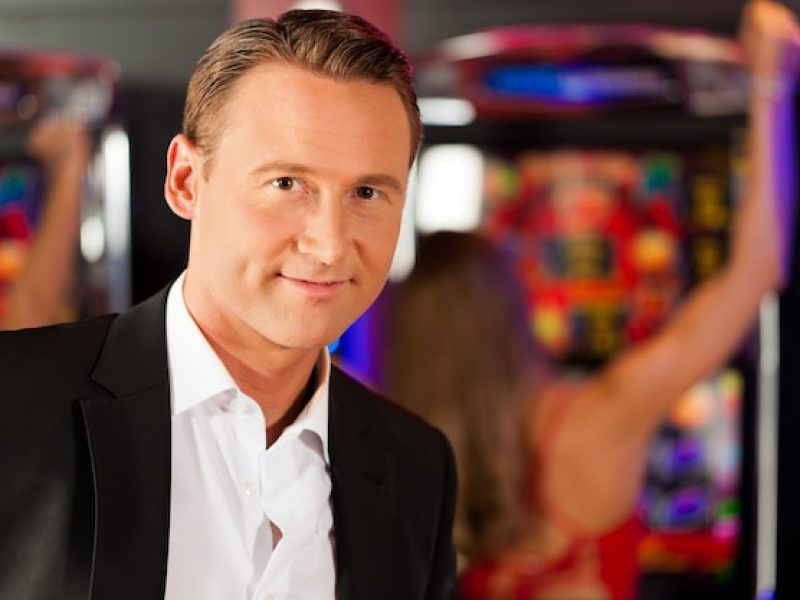 man-casino-slot-machine_79405-6620